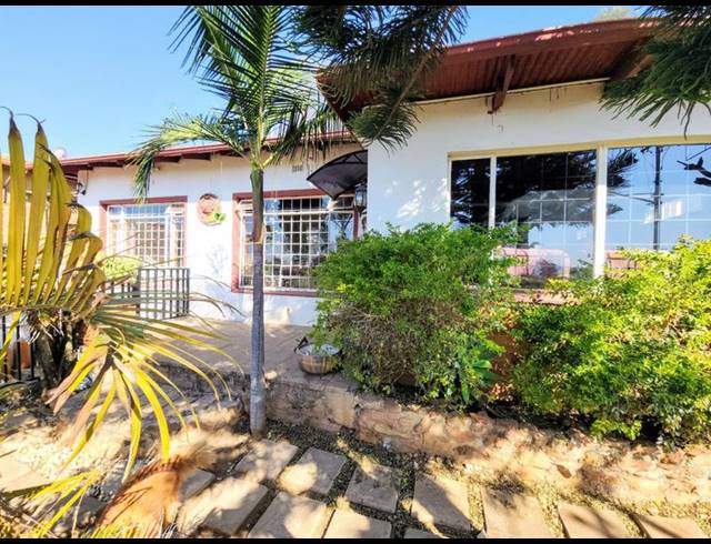 3 BEDROOM HOUSE FOR SALE IN CAPITAL PARK